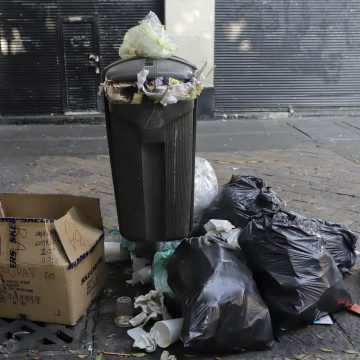 Habrá sanciones para quienes tiren su basura en la calle