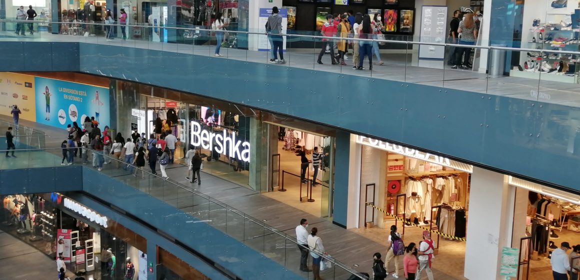 Acatarán centros comerciales decreto para disminuir movilidad de personas