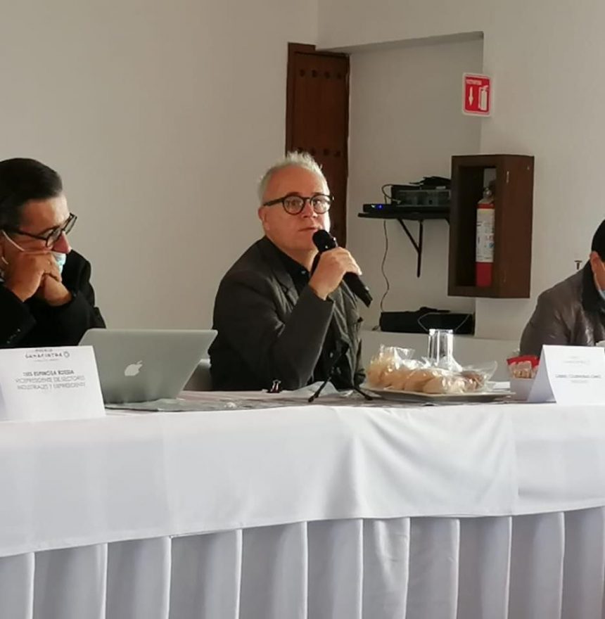 c3a07343-22ec-48b9-b351-870803341459 (1) Empresarios industriales a favor de asumir pago de luz e internet en home office