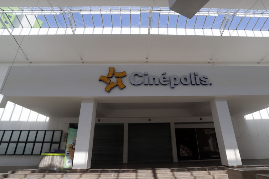 CINEPOLIS (VIDEO) Cumplen cines con el día solidario