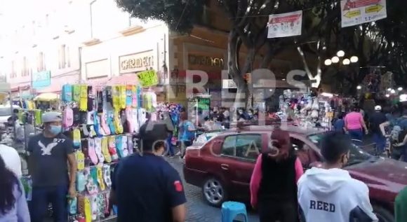 (VIDEO) Prohibida instalación de ambulantes en la calle 5 de Mayo