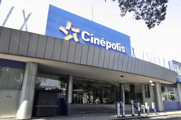 (VIDEO) Cines se despiden temporalmente