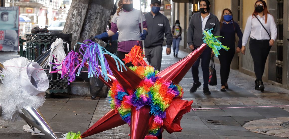 Por pandemia y crisis económica, venta de piñatas cayó 50% en Puebla