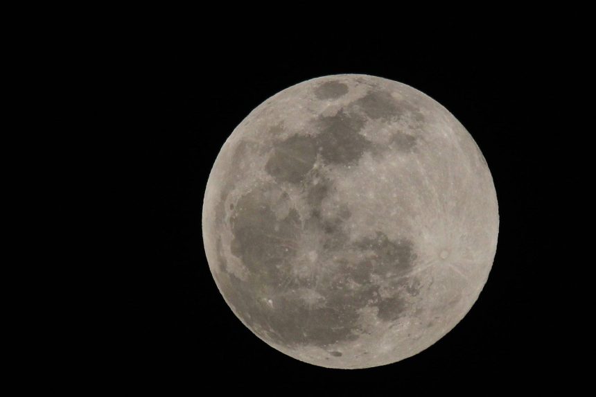 La primera luna llena del año iluminará el cielo de México