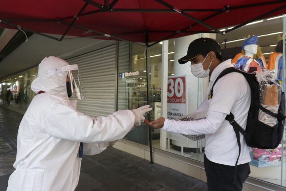 Llama Salud a extremar medidas preventivas para controlar virus SARS-CoV-2