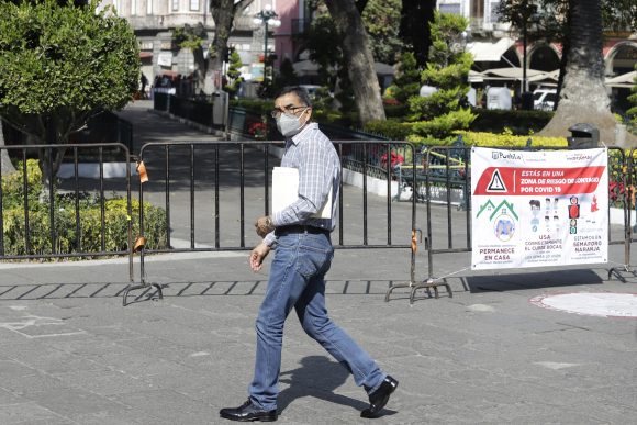 (VIDEO Y FOTOS) Restringen el acceso a más áreas del Zócalo de la ciudad.