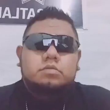 (VIDEO) Despiden a jefe de la policía de Coxcatlán por jugar al TikToker