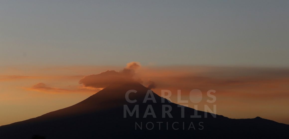 (FOTOS) Naranja atardecer del Volcán Popocatépetl