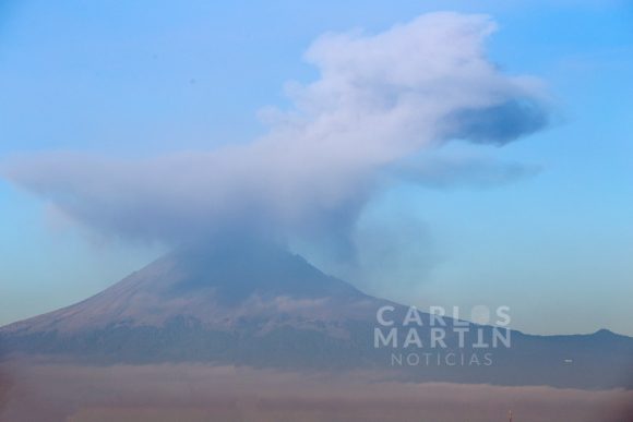 (FOTOS) Continúa la actividad volcánica en el Popocatépetl