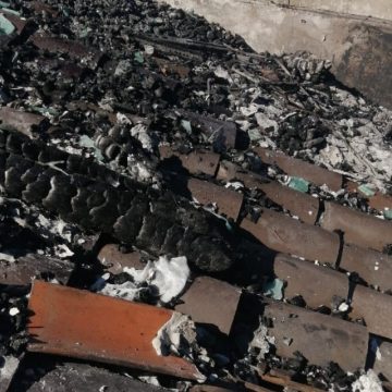 (FOTOS) Descarta Bomberos atentado tras incendio de cabaña de Erazo Juárez, Magistrado del TEEP