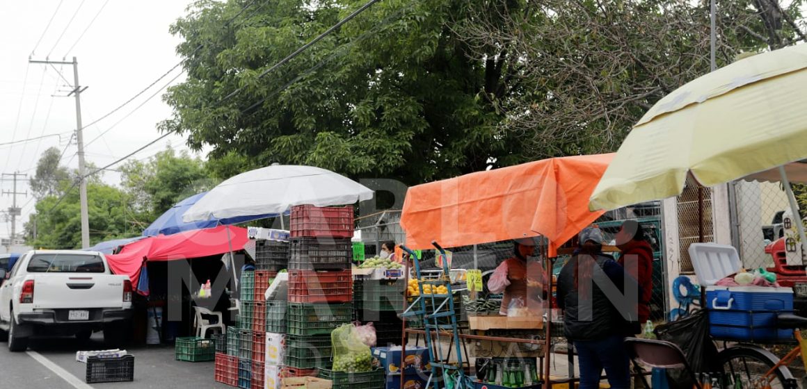 (FOTOS) Instalan tianguis de San Isidro