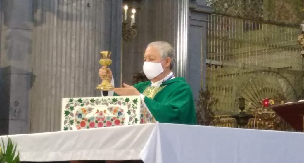 No endurecer el corazón y no alejarse de Dios, llamado del arzobispo a la población