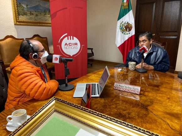 La vacuna es la gran esperanza para terminar la pandemia, afirma gobernador Miguel Barbosa