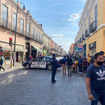 Se enfrentan ambulantes y Ayuntamiento por el control de las calles del centro de Puebla