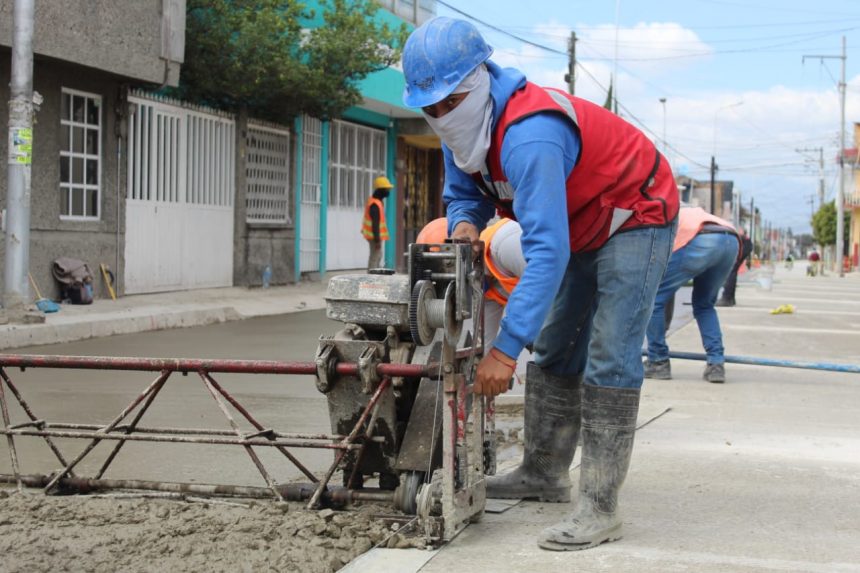 Gobierno de la Ciudad rehabilita con concreto hidráulico la calle Josefa Ortiz de Domínguez