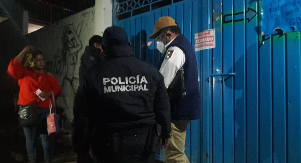 Clausuran 4 bares y remiten a 3 sexoservidoras al Juzgado Calificador en Chiautla