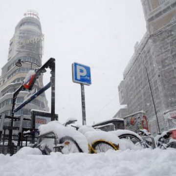 Nieve colapsa a Madrid (Imágenes)