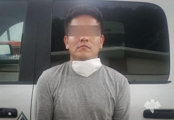 En Tehuacán, Policía Estatal detiene a presunto distribuidor de droga