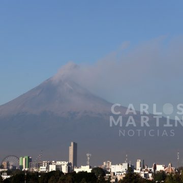 (FOTOS) Emisiones de agua y ceniza del Volcán Popocatépetl