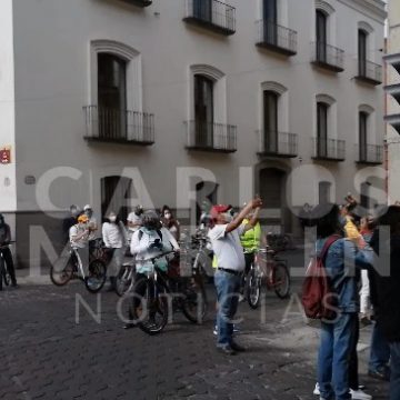 (VIDEO) Colocan nuevamente bicicleta blanca en homenaje a ciclista atropellado; la anterior fue robada