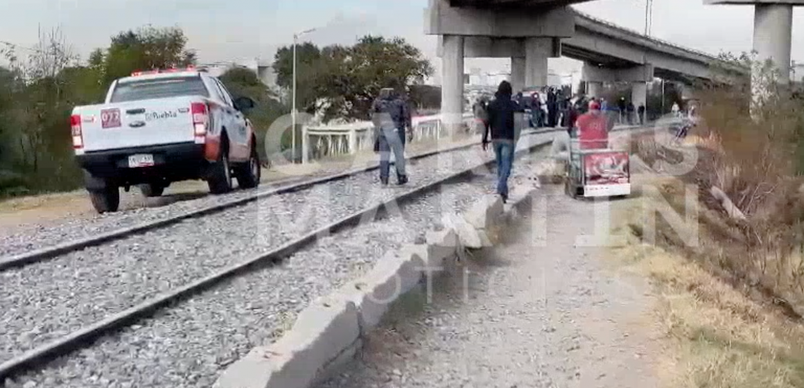 (FOTOS Y VIDEO) Localizan a un sexagenario sin vida dentro de una barranca