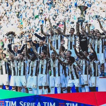 Juventus vence al Napoli y se proclama campeón