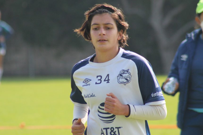 Gloria Narváez última incorporación del Puebla Femenil