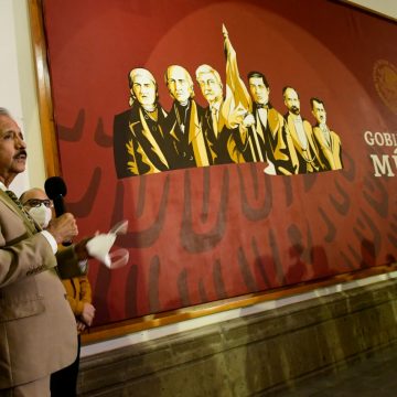 Gobierno de Culiacán incluye a AMLO junto con los héroes de la patria en mural
