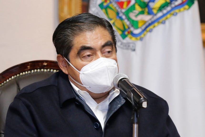 Cárcel a quienes vendan y apliquen vacunas apócrifas contra el COVID, advierte Barbosa