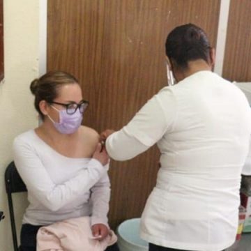 Aplica IMSS 359 mil vacunas contra la Influenza en Puebla
