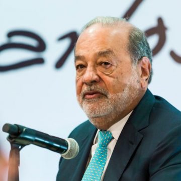 El empresario Carlos Slim es dado de alta