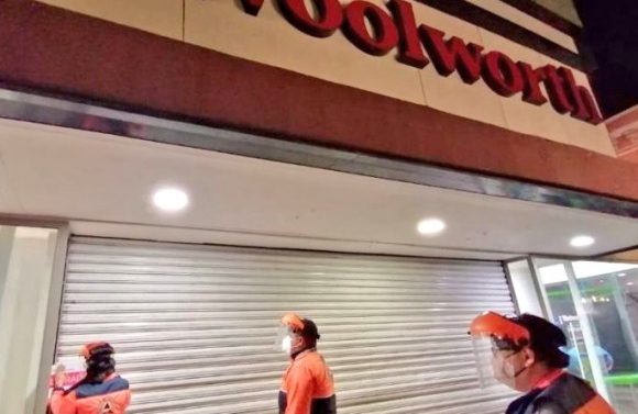 Clausuran Woolworth por desacatar el Decreto