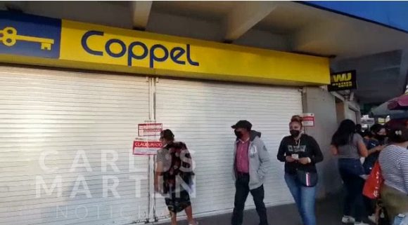 (VIDEO)Clausuran la tienda Coppel sucursal Las Margaritas