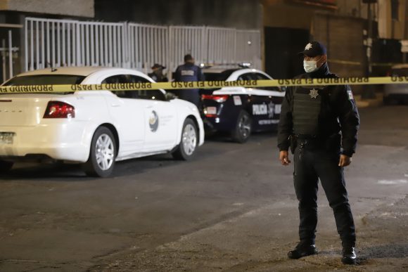 Muere al caer de un edificio durante una riña en una fiesta