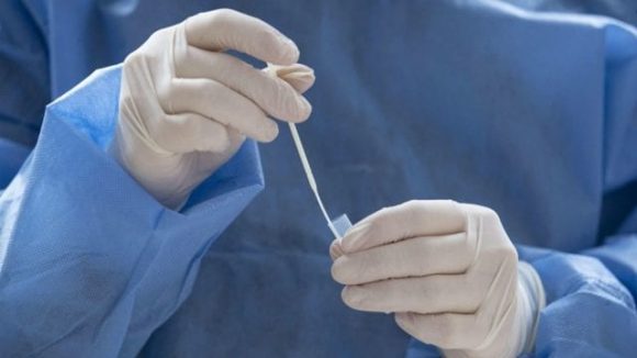 Autoriza COFEPRIS laboratorios para exámenes COVID-19 en AICM