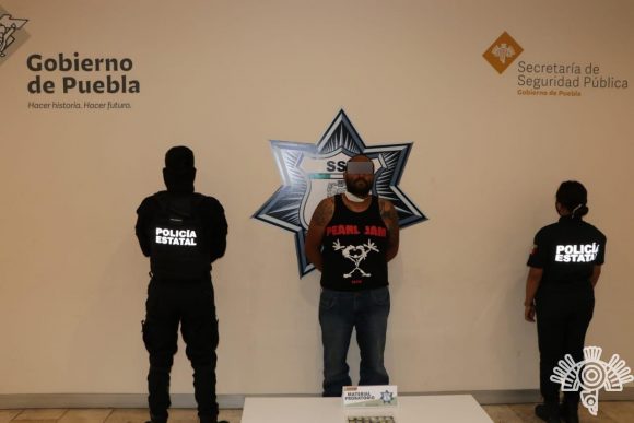 En posesión de aparente droga, detiene Policía Estatal a un hombre