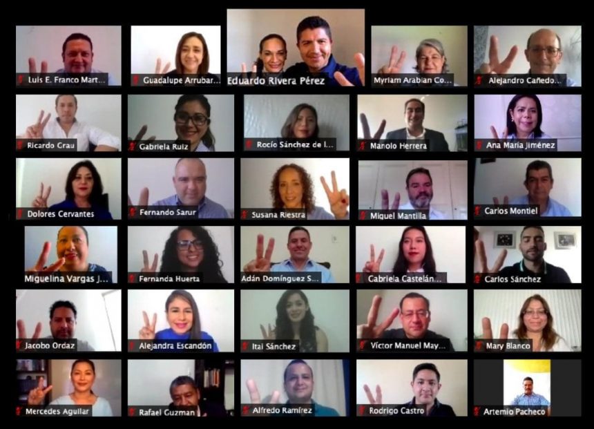 33a45f53-3b45-403f-9df3-ffd2cf838f00 Se registra Eduardo Rivera para alcalde de Puebla, presenta planilla plural