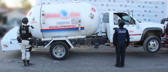 (VIDEO) Aseguraron Guardia Nacional y SSC dos vehículos presuntamente utilizados para el robo de hidrocarburo