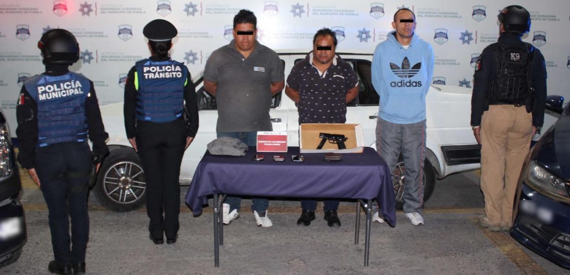 Desarticula Policía Municipal de Puebla a banda de asaltantes a transeúnte