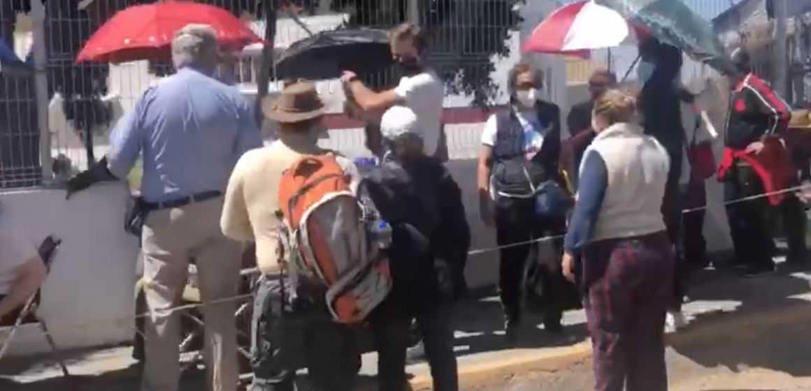 (VIDEO) Se terminó la vacuna anti Covid en Cacalotepec, Tonanzintla y Comac; retiran a los abuelitos