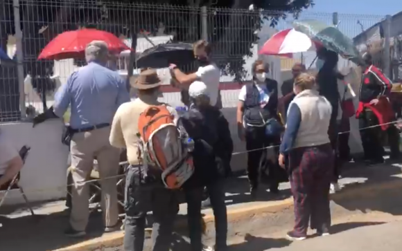 (VIDEO) Se terminó la vacuna anti Covid en Cacalotepec, Tonanzintla y Comac; retiran a los abuelitos