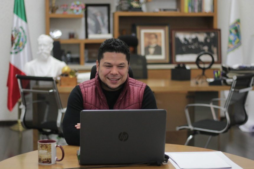 Registro Gabriel Biestro CMH Gabriel Biestro se registra como candidato alcalde de Puebla por MORENA