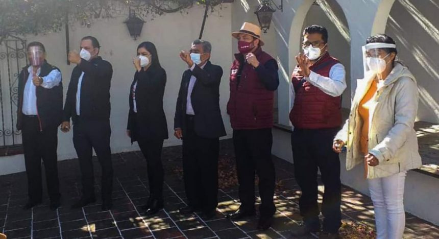 Claudia Rivera Vivanco participa en la primera mesa de trabajo abierta a favor de la unidad en Morena