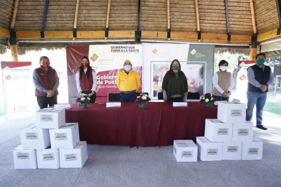 Entrega SEDIF paquetes alimentarios a brigadistas forestales