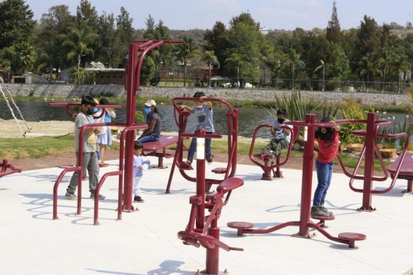 Ayuntamiento de Puebla entrega gimnasio al aire libre en inspectoría Buena Vista Tetela