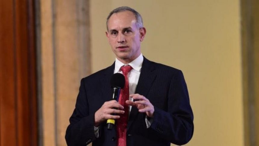 Hospitalizan a Hugo López Gatell