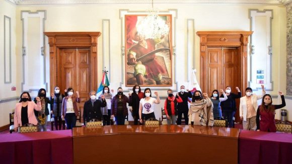 Funcionarias de Ayuntamiento de Puebla alzan la voz contra la violencia política de género