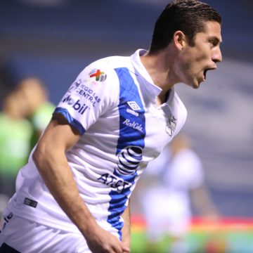 El Puebla goleó a los Bravos con triplete de Santiago Ormeño