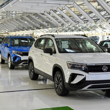 Empleados de Volkswagen están recibiendo entre el 91 y 100% de su sueldo, a pesar de los paros técnicos