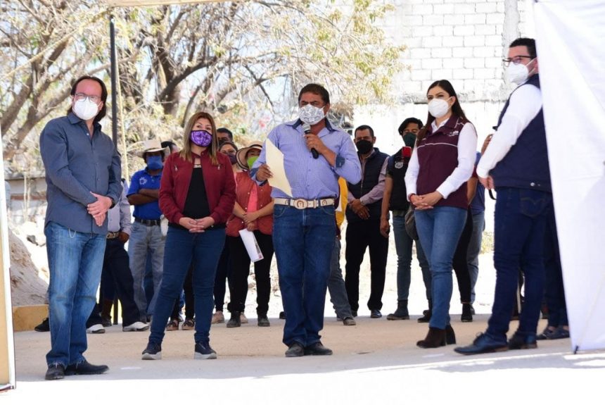 Ayuntamiento de Puebla entrega más calles en Santo Tomás Chautla
